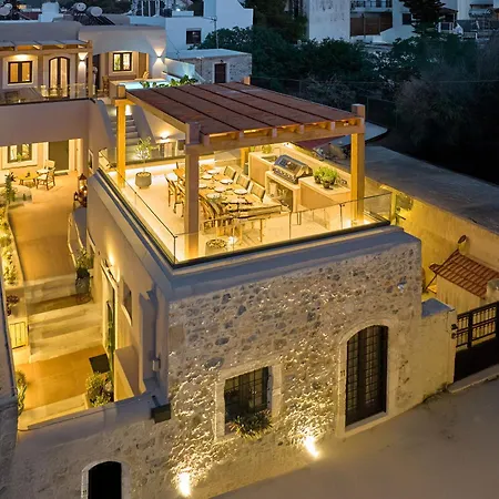Kaptara Premium Villa, Plunge Pool&jacuzzis Villa *