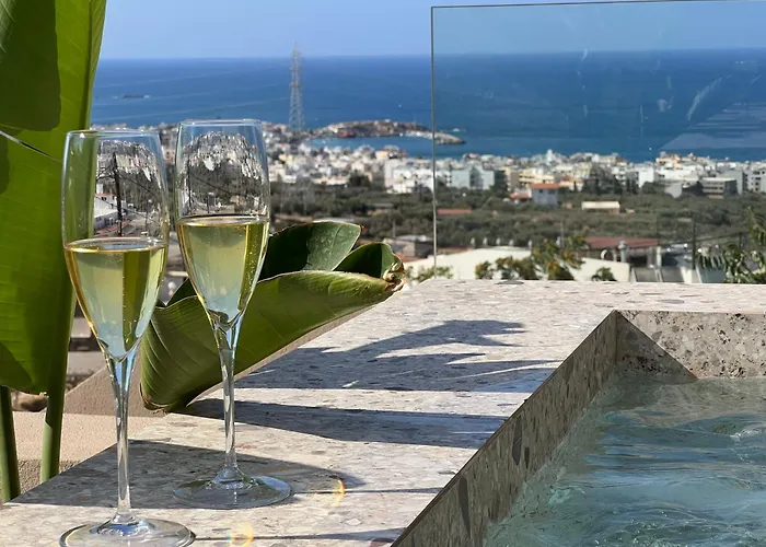 Kaptara Premium Villa, Plunge Pool & Jacuzzis * Hersónissos