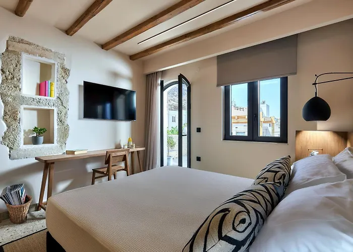 Kaptara Premium Villa, Plunge Pool & Jacuzzis * Hersónissos