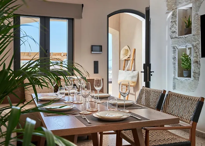 Kaptara Premium Villa, Plunge Pool & Jacuzzis ヴィラ