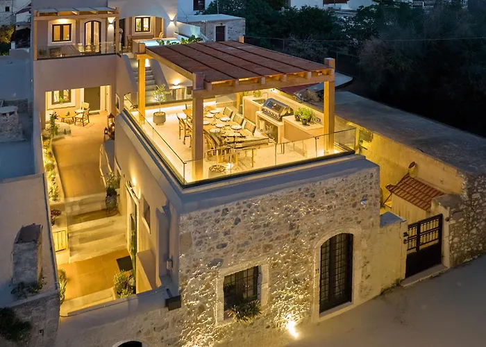 Kaptara Premium Villa, Plunge Pool & Jacuzzis ヴィラ *