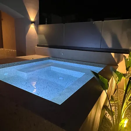 Kaptara Premium Villa, Plunge Pool & Jacuzzis *