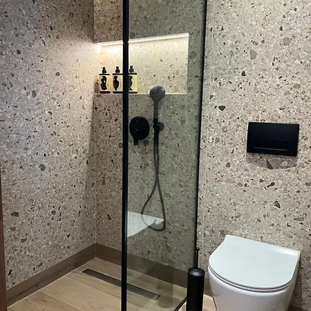 Kaptara Premium Villa, Plunge Pool & Jacuzzis