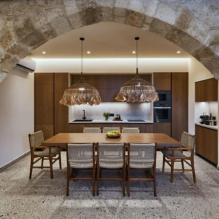 Kaptara Premium Villa, Plunge Pool & Jacuzzis Villa