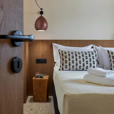 Kaptara Premium Villa, Plunge Pool & Jacuzzis * Hersónissos