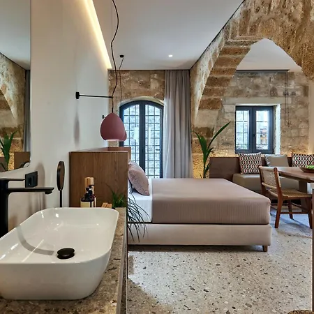 Kaptara Premium Villa, Plunge Pool & Jacuzzis *