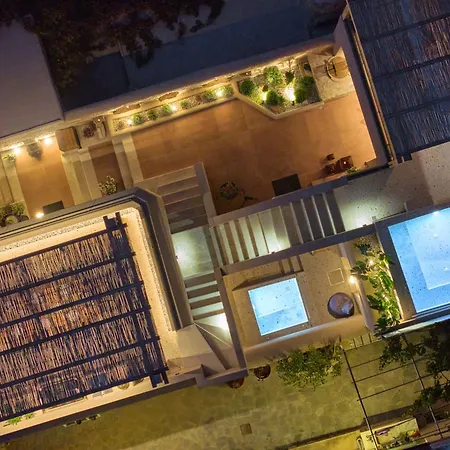 Kaptara Premium Villa, Plunge Pool & Jacuzzis Hersónissos