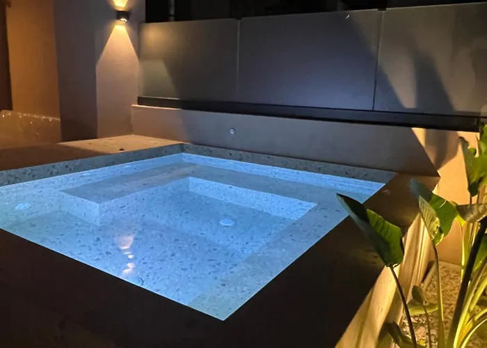 Kaptara Premium Villa, Plunge Pool & Jacuzzis *