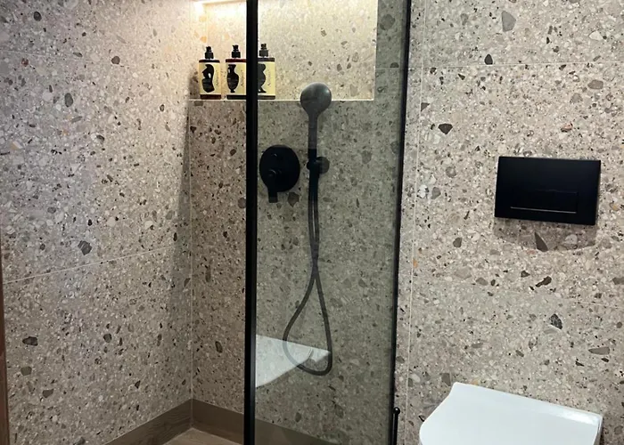 Kaptara Premium Villa, Plunge Pool & Jacuzzis