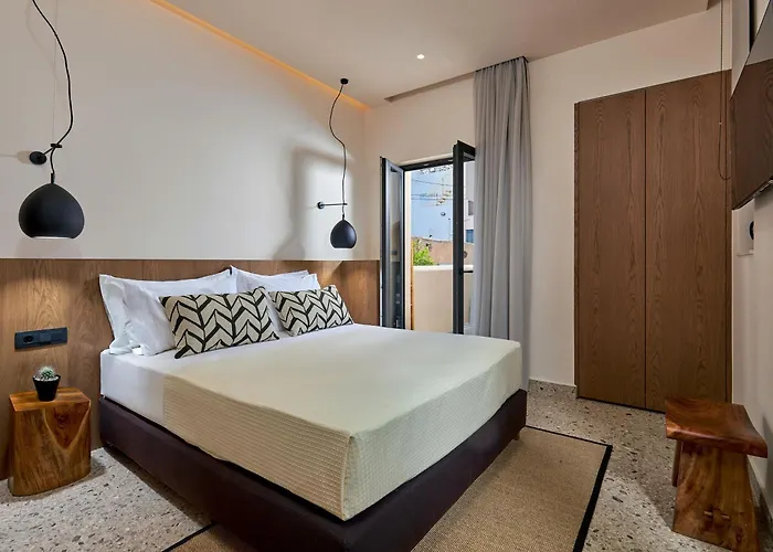 Kaptara Premium Villa, Plunge Pool & Jacuzzis