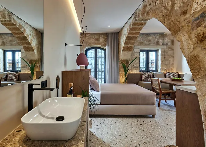 Kaptara Premium Villa, Plunge Pool & Jacuzzis *