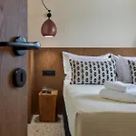 Kaptara Premium Villa, Plunge Pool & Jacuzzis * Herszonisszosz